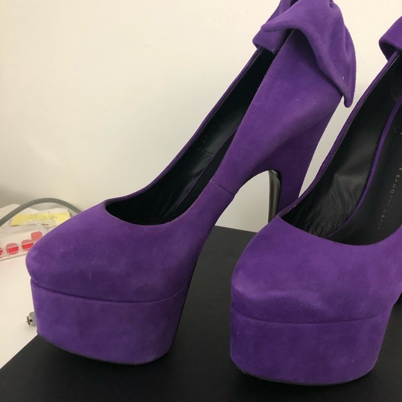 GIUSEPPE ZANOTTI/Size 37 1/2/Purple Heels - Picture 2 of 10